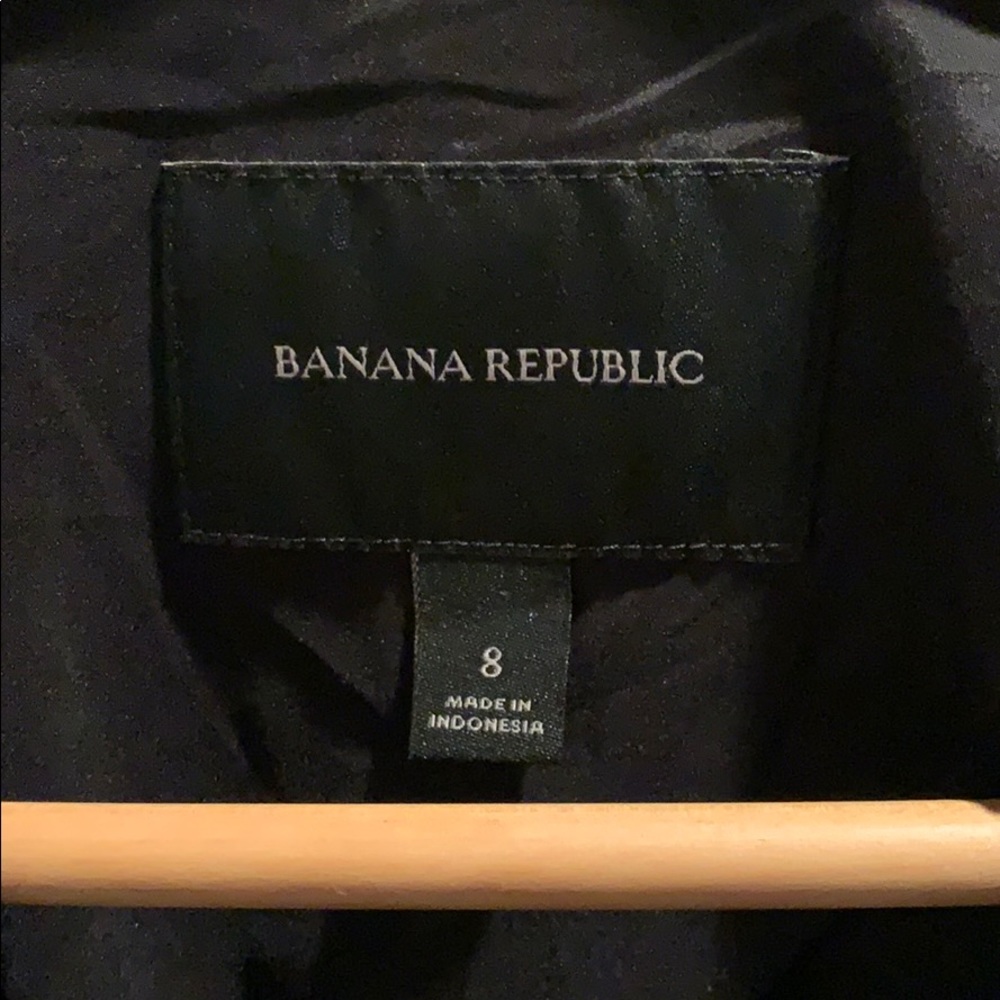 Banana Republic fitted stretch black blazer, sz 8